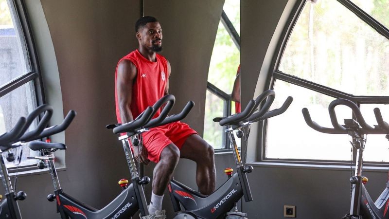 بل بشو و جنجال در پرونده بازیکن هپاتیتی