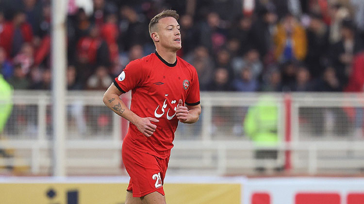 AFC مهاجم تراکتور را نقره داغ کرد