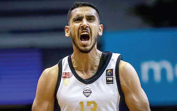 نام استقلال تماشاگران را به بسکتبال میکشاند