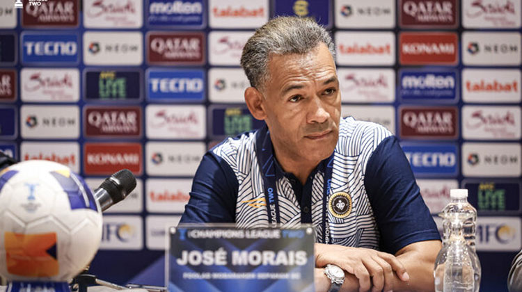 مورایس: این مسابقه لیگبرتر و داوران ایرانی نیستند!