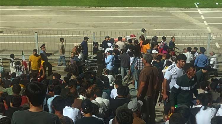 دیپلماسی صندلی VIP و تماشاگران ایرانی آواره