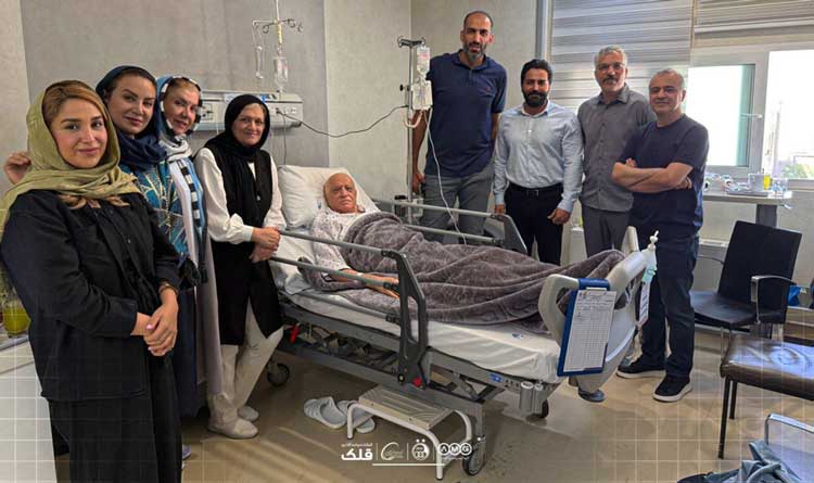 استاد عنایت آتشی در بستر بیماری