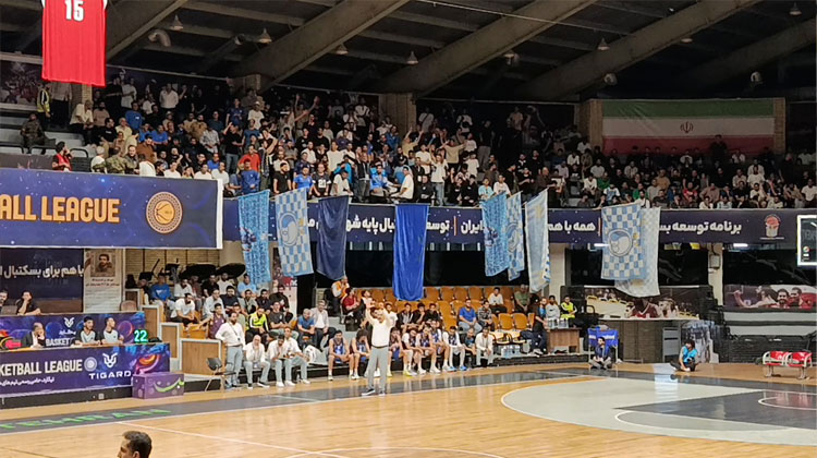 استقلال مدعی قهرمانی بسکتبال را شکست داد